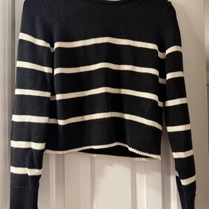 GAP Women's Black and Cream Striped Sweater